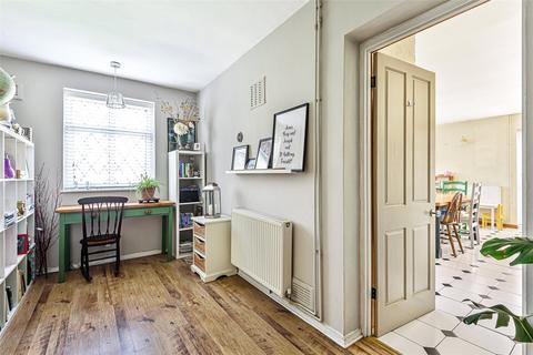 44 Alington Grove, Wallington, SM6 9NQ