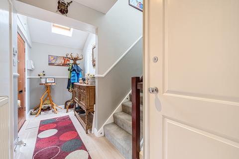 99 Brabazon Avenue, Wallington, SM6 9ET