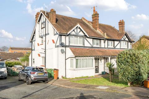 29a Carew Road, Wallington, SM6 8QQ