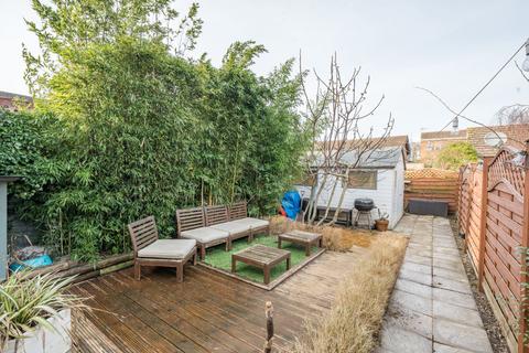 29a Carew Road, Wallington, SM6 8QQ