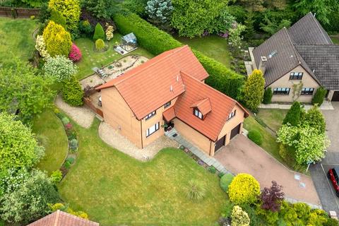 4 bedroom detached house for sale, Gleneagles  Court, Whitburn