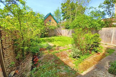 Flat 1, 13 The Avenue, Worcester Park, KT4 7EW