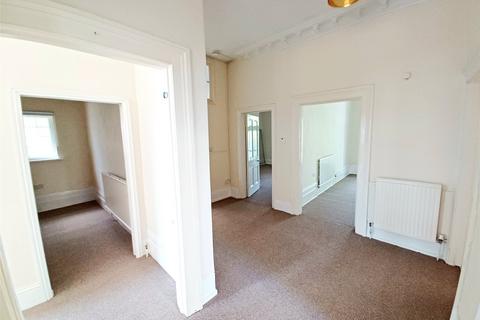 Flat 1, 13 The Avenue, Worcester Park, KT4 7EW