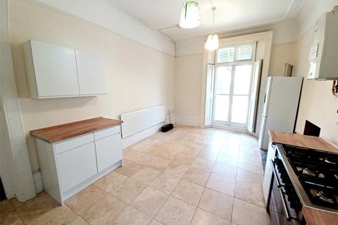 Flat 1, 13 The Avenue, Worcester Park, KT4 7EW