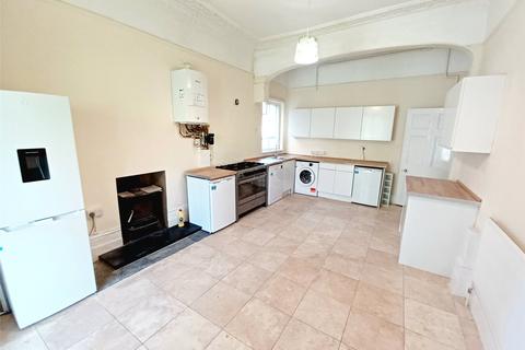 Flat 1, 13 The Avenue, Worcester Park, KT4 7EW