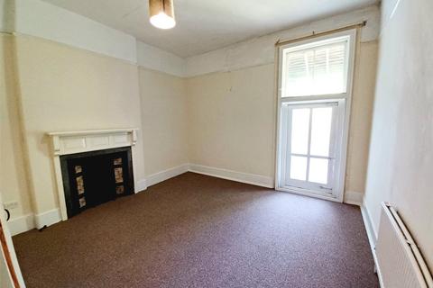 Flat 1, 13 The Avenue, Worcester Park, KT4 7EW