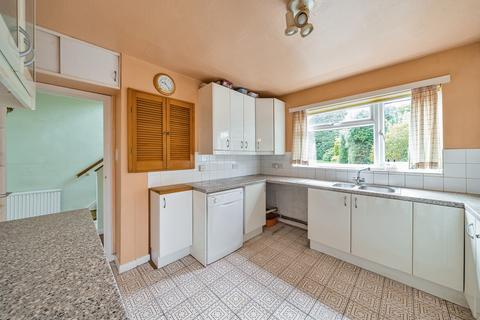 11 Cleveland Road, Worcester Park, KT4 7JQ