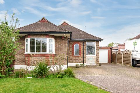 2 bedroom bungalow for sale, Delta Road, Surrey KT4