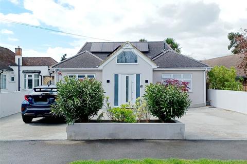 4 bedroom bungalow for sale, Worcester Park, Surrey KT4