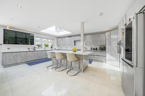 80 Cromwell Road, Worcester Park, KT4 7JR