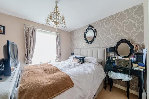 6 Handside Close, Worcester Park, KT4 8QG