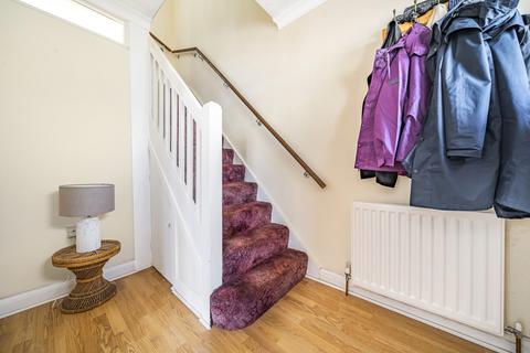 3 bedroom end of terrace house for sale, Idmiston Square, Worcester Park KT4