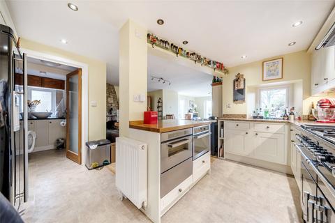 3 bedroom end of terrace house for sale, Witney, Oxfordshire OX28