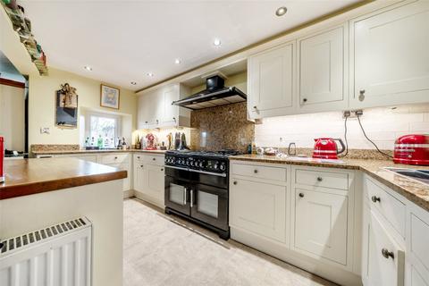 5 Mount Pleasant, Witney, OX28 1JE
