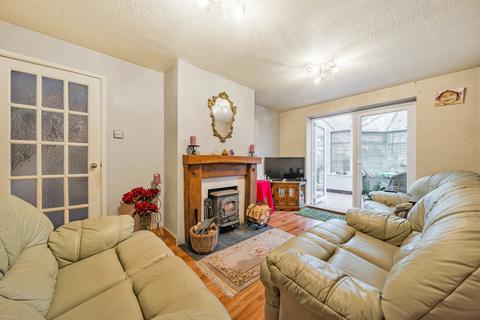 74 Bourton Close, Witney, OX28 5FW