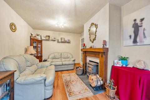 74 Bourton Close, Witney, OX28 5FW