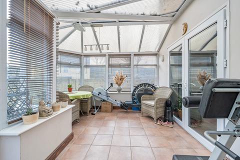 74 Bourton Close, Witney, OX28 5FW