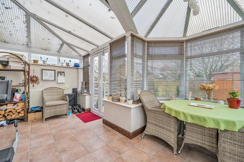 74 Bourton Close, Witney, OX28 5FW