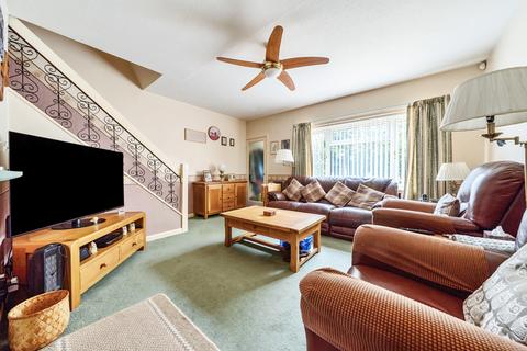 3 bedroom end of terrace house for sale, Bampton, West Oxfordshire OX18