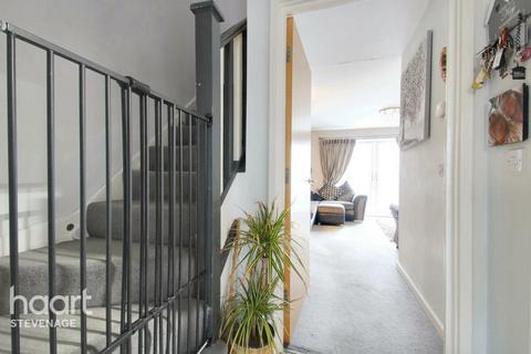 3 bedroom semi-detached house for sale, Drury Lane, Stevenage
