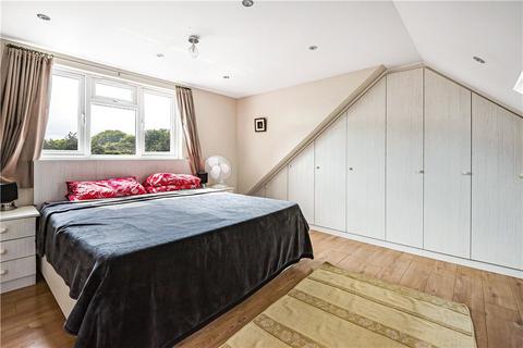 2 Furzewood, Sunbury-on-thames, TW16 6SJ