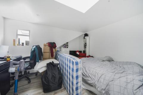 5 bedroom house to rent, Richmond Road London N11