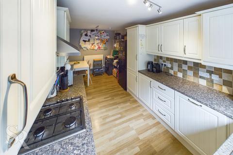 3 bedroom end of terrace house for sale, St. Marys Road, New Mills, SK22