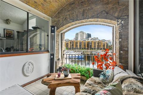 1 bedroom apartment for sale, East Smithfield, London, E1W