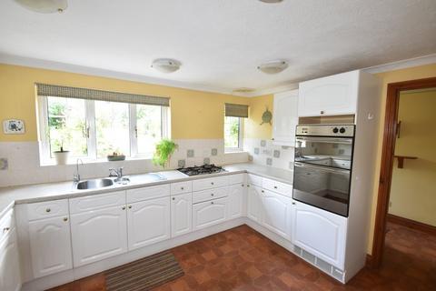 2 bedroom detached house for sale, Headcorn Road, Grafty Green, Maidstone, ME17