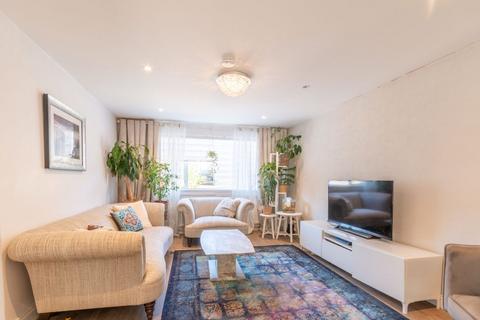 3 bedroom semi-detached house to rent, 2991L – Baberton Mains Wood, Edinburgh, EH14 3EZ