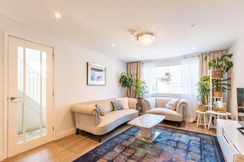 undefined, 2991L Baberton Mains Wood, Edinburgh, EH14 3EZ
