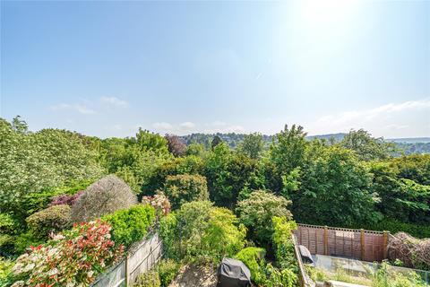 14 Artington Walk, Guildford, GU2 4EA
