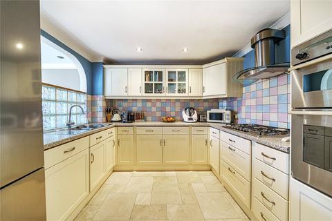 14 Artington Walk, Guildford, GU2 4EA