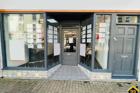 Retail property (high street) to rent, Biggin Street, Dover, Kent, CT16