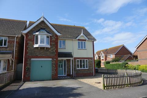4 bedroom detached house for sale, Beacon Drive, Selsey