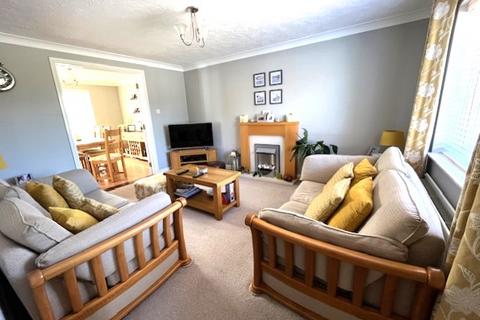 2 Beacon Drive, Selsey, Chichester, PO20 0TW