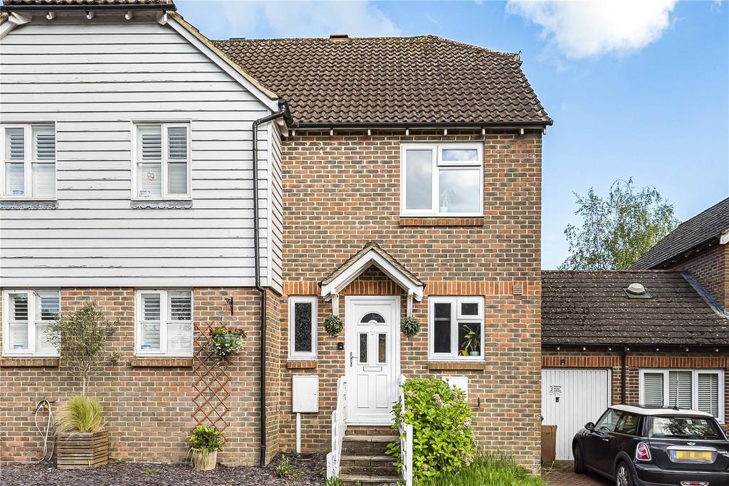 Trinity Road, Hurstpierpoint... 2 bed semidetached house for sale £
