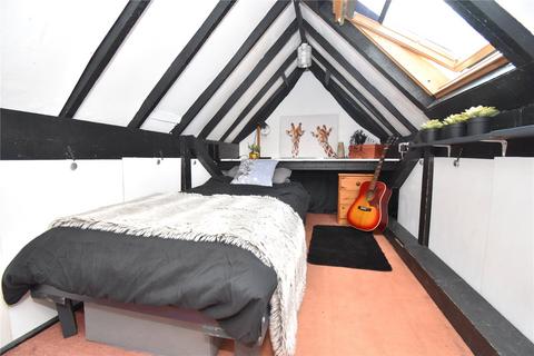 52 Roughtons, Chelmsford, CM2 8PF