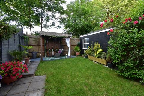 52 Roughtons, Chelmsford, CM2 8PF