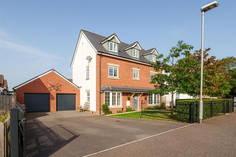 5 bedroom detached house for sale, Hardys Road, Heathfield Gardens