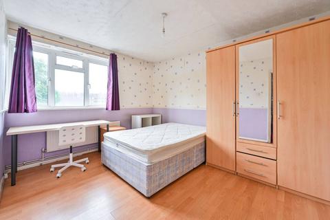 3 bedroom maisonette to rent, Beckway Street, Elephant and Castle, London, SE17