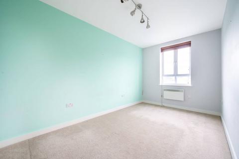 1 bedroom flat to rent, Bakersgate Gardens, Pirbright, Woking, GU24