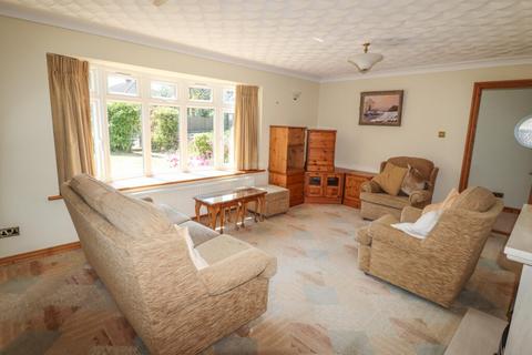3 bedroom detached bungalow for sale, Richmond Drive, Hayling Island