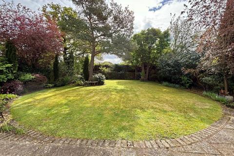 55 Whitecroft Way, Beckenham, BR3 3AQ