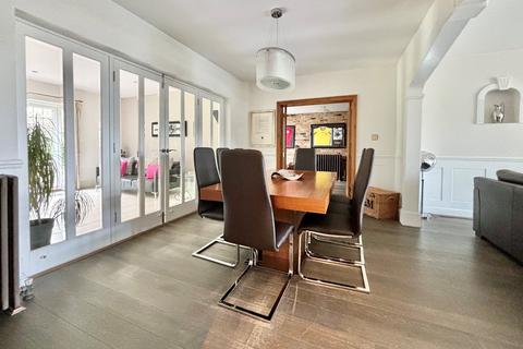 55 Whitecroft Way, Beckenham, BR3 3AQ