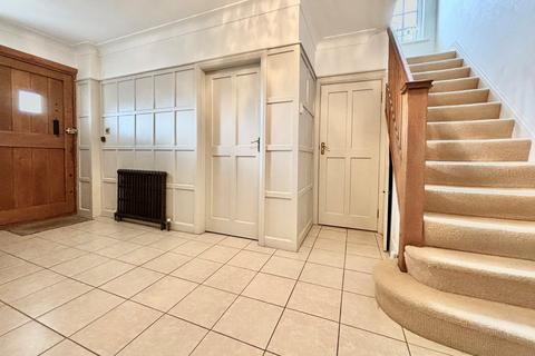 55 Whitecroft Way, Beckenham, BR3 3AQ