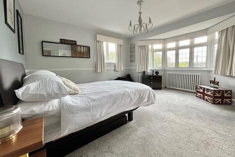 55 Whitecroft Way, Beckenham, BR3 3AQ