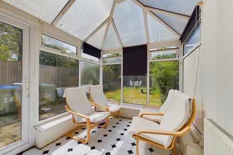 24 Radfield Way, Sidcup, DA15 8DZ