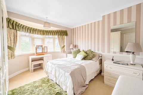 237 Arle Road, Cheltenham, GL51 8LS