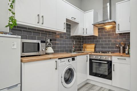 1 bedroom flat for sale, Niddrie Road, Flat 0/1, Queens Park, Glasgow, G42 8NT